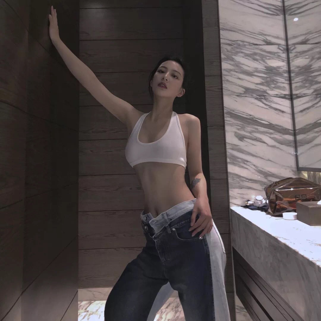 一起变成白富美微信群二维码
