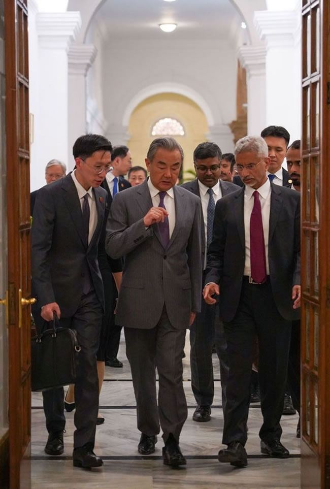 说给美听？王毅晤印度外长：中视印度是伙伴 而非对手