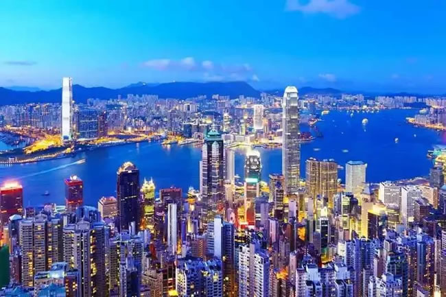 撞死菲籍客引关注…香港的士50司机逾90岁 高龄体检拟加（牛牛群）严